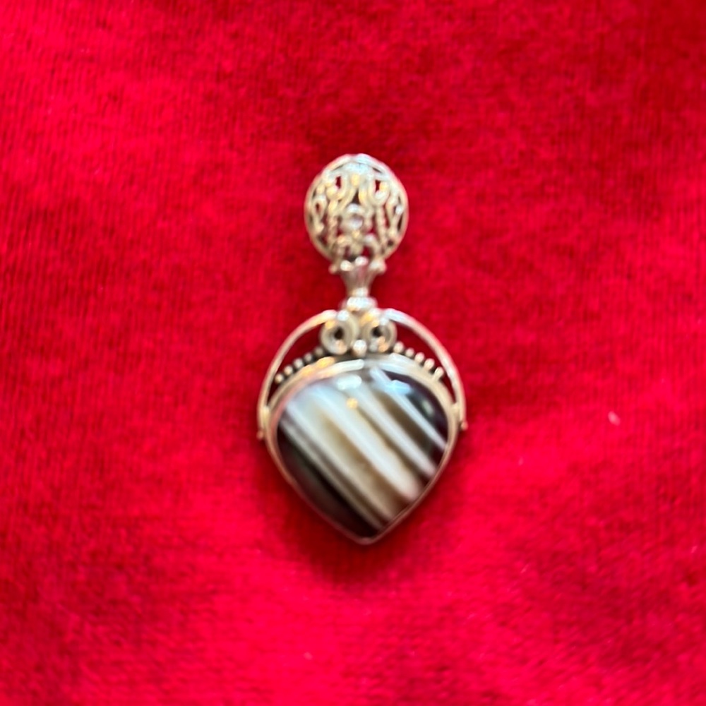 Silver pendant 925 beautiful design